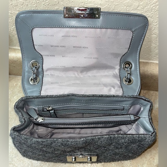 Michael Kors Large Sloan Grey Shearling Shoulder Bag, Chain Link Handle Straps - Picture 10 of 16